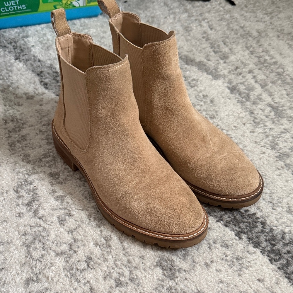 Steve Madden Light Tan Ankle Boots